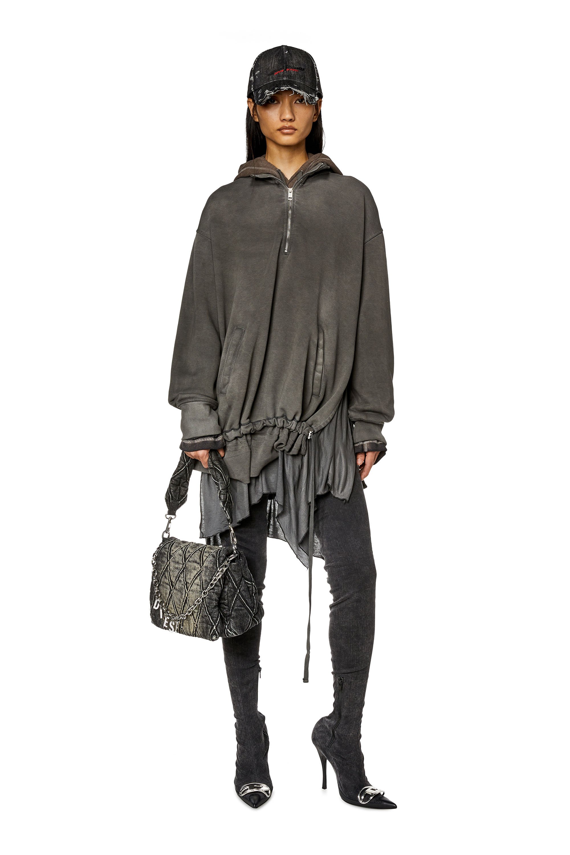 Diesel - CHARM-D SHOULDER M, Woman's Charm-D M-Shoulder bag in quilted denim in Black - 2